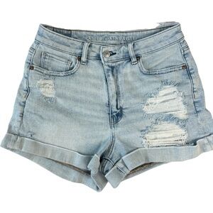 American Eagle light blue distressed denim rolled up mom shorts size 4